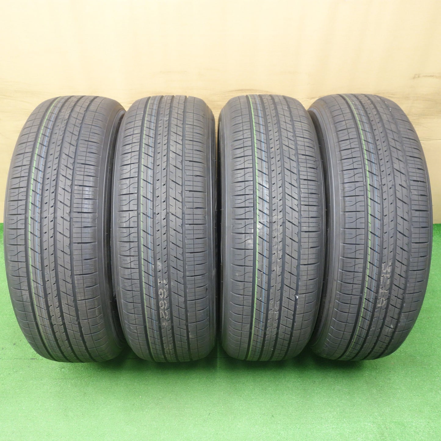 新車外し！26年★265/65R18 ダンロップ グラントレック H/T 31 タイヤ 18インチ ランクル 300 250 FJクルーザー エスカレード 等★6070502KTノタ