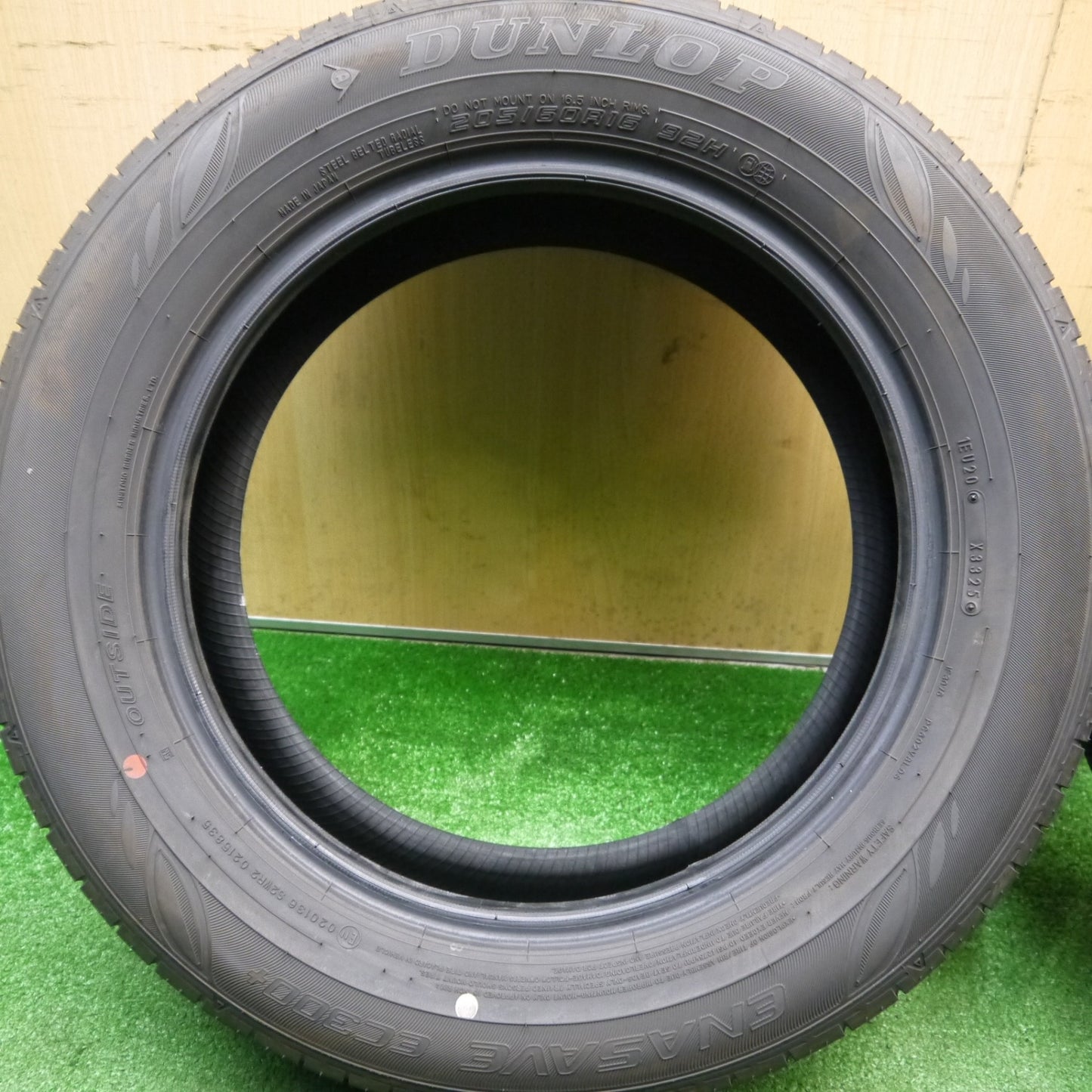 新車外し！25年★205/60R16 ダンロップ エナセーブ EC300+ タイヤ 16インチ ノア ヴォクシー ステップワゴン 等★5121204Hノタ