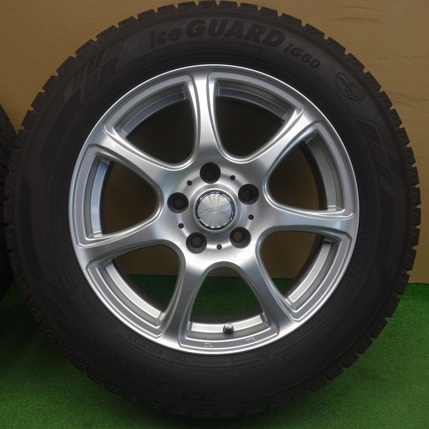 バリ溝！22年！キレイ！9.5分★スタッドレス 205/60R16 ヨコハマ アイスガード iG60 E sprine 社外 アルミ 16インチ PCD114.3/5H★6032901KTス