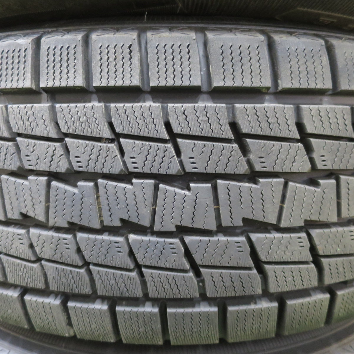 超バリ溝！24年！キレイ！9.5分以上★LOXARNY ROCK KELLY MX-2 632 265/60R18 スタッドレス グッドイヤー アイスナビ SUV ロクサーニ 18インチ PCD139.7/6H★6032403ナス