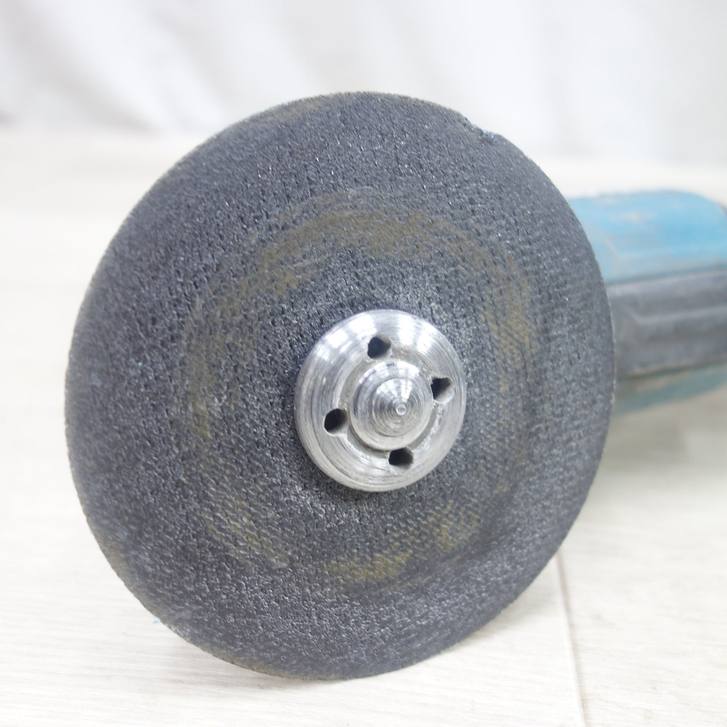 [送料無料] ◆マキタ 100mm 充電式 ディスクグラインダ GA418D 電動 工具 研削 研摩 研磨 機 18V makita◆