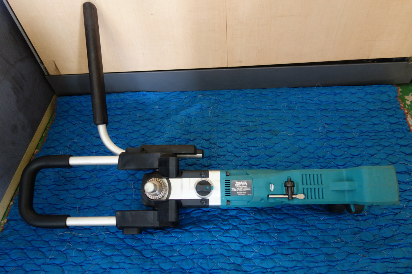 [送料無料] ☆マキタ 充電式 アースオーガ DG460D 電動 工具 コードレス makita 本体のみ☆