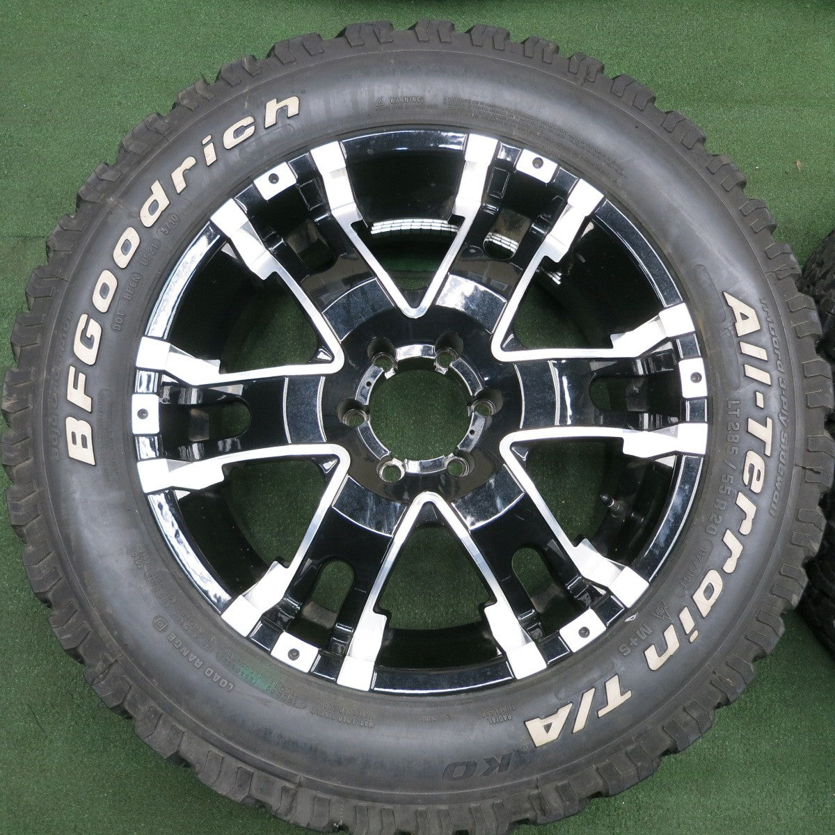 *送料無料* バリ溝！9分★ULTRA 201 バロン 285/55R20 117/114T BFグッドリッチ All-Terrain T/A ウルトラ PCD139.7/6H★4032501NJス