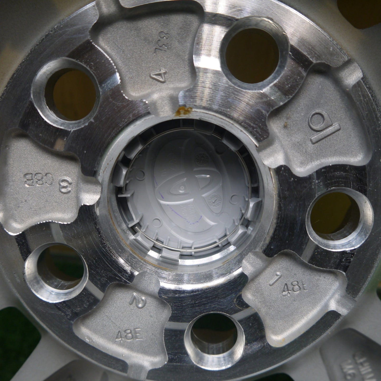 新車外し★トヨタ ヤリスクロス 純正 ホイール 16インチ 16×6.5J PCD114.3/5H★6010609Hホ