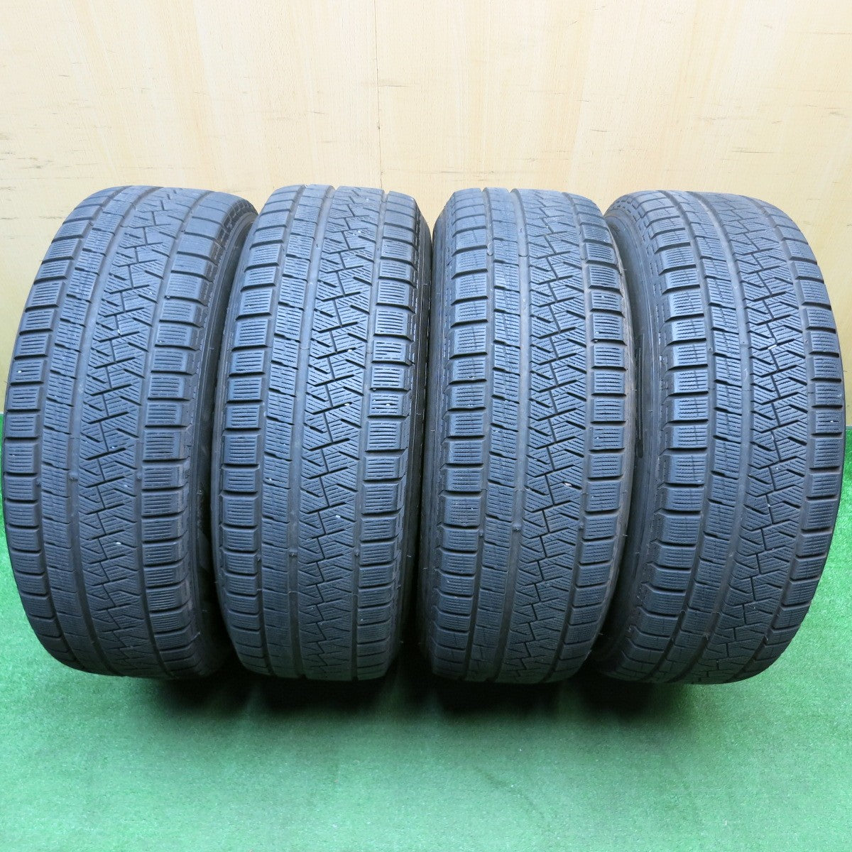 バリ溝！キレイ！8.5分★ベンツ GLCクラス X253 純正 235/60R18 スタッドレス ピレリ アイスアシンメトリコ 18インチ PCD112/5H★5123105HAス