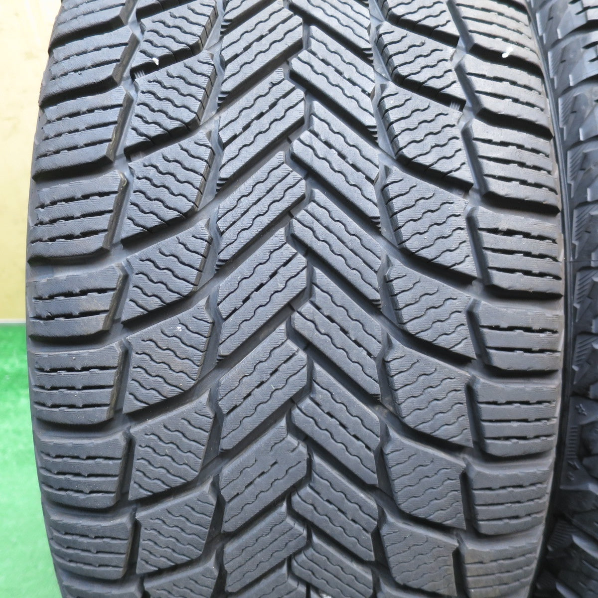 バリ溝！キレイ！9.5分◎アウディ 等 Carlsson 1/10X 245/45R18 スタッドレス ミシュラン X-ICE SNOW カールソン 18インチ PCD112/5H◎6092904NJス