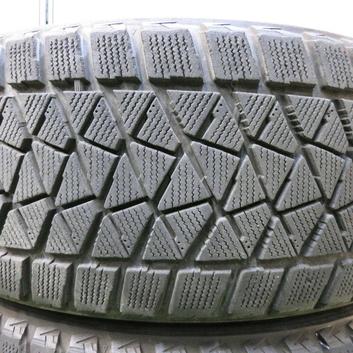 [送料無料] 4本価格★ランドローバー レンジローバー イヴォーク 純正 245/45R20 スタッドレス ブリヂストン ブリザック DM-V2 20インチ PCD108/5H★4120405SYス