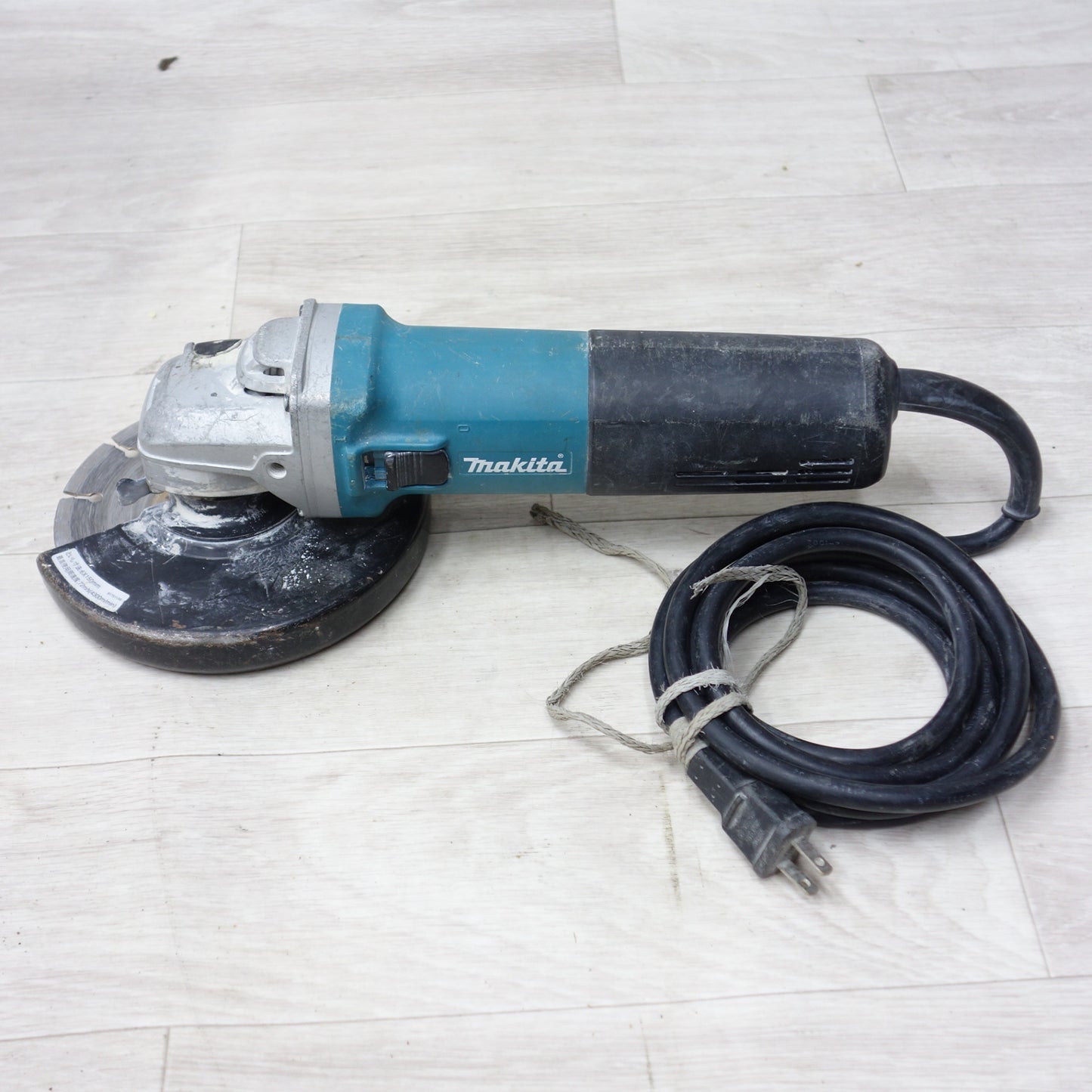 [送料無料] ◆マキタ 150mm 電子 ディスク グラインダ 100V 9566CV グラインダー 電動 工具◆