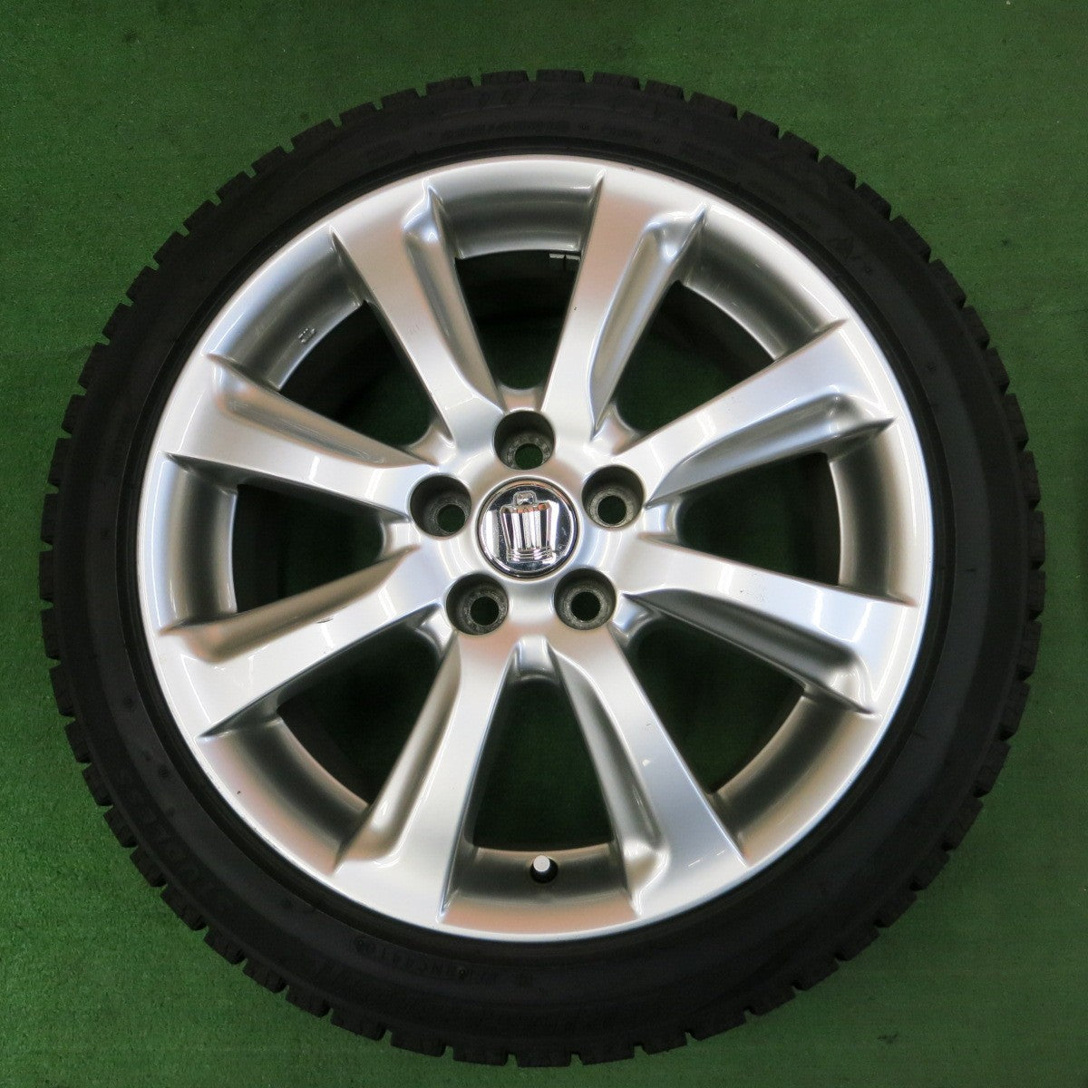 *送料無料* バリ溝！キレイ！9.5分★トヨタ 200系 クラウン アスリート 純正 225/45R18 スタッドレス ブリヂストン ブリザック VRX PCD114.3/5H★4061103ナス