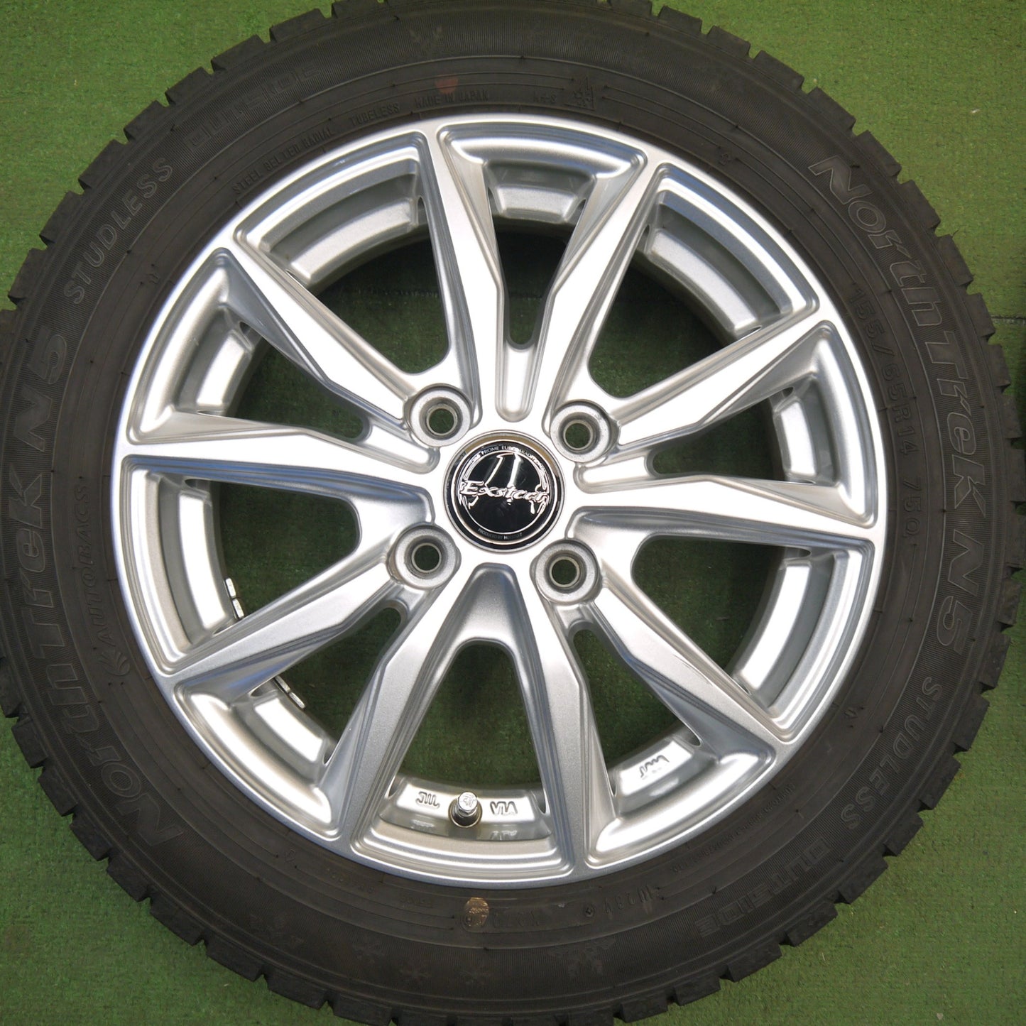 バリ溝！24年！キレイ！9.5分★スタッドレス 155/65R14 オートバックス ノーストレック N5 Exsteer エクスター 14インチ PCD100/4H★6032308Hス