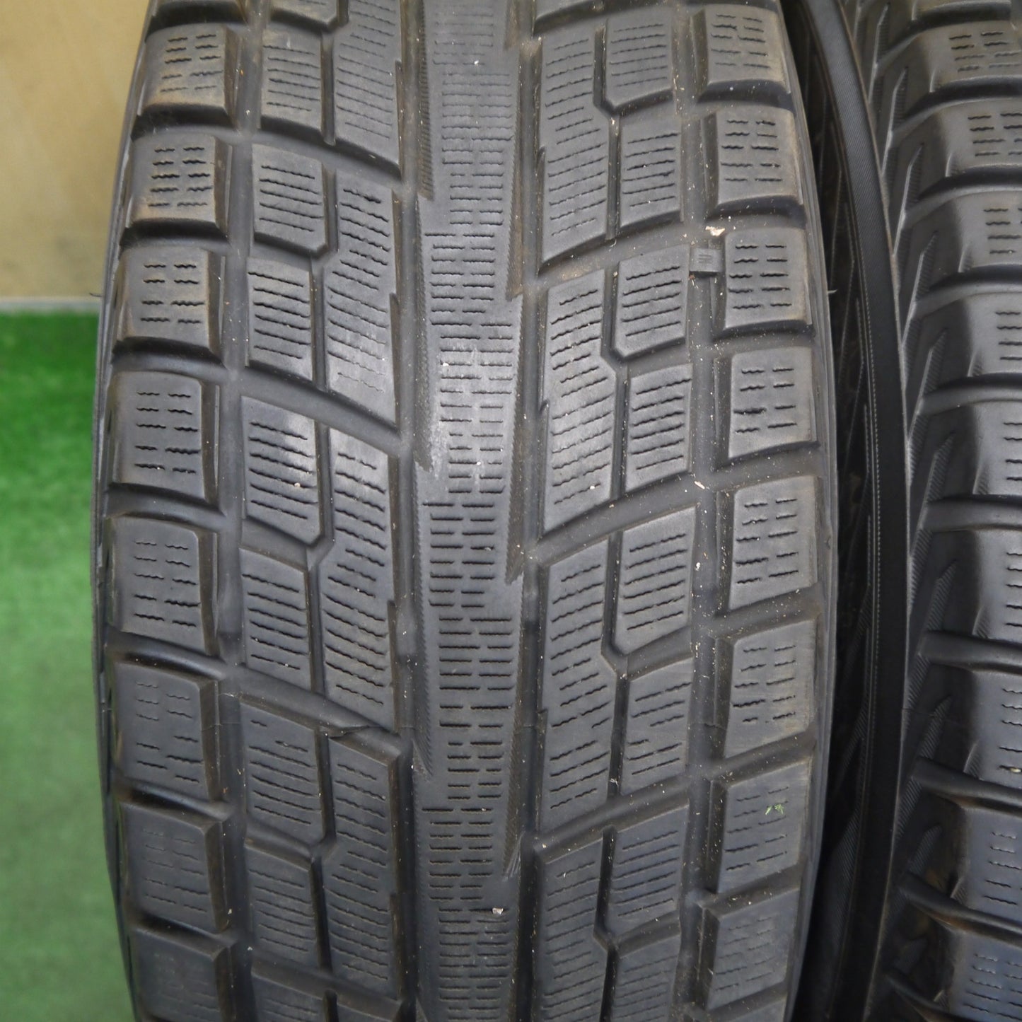 バリ溝！9分★スタッドレス 215/70R16 ヨコハマ ジオランダー i/T-S GRASS グラス 16インチ PCD114.3/5H★6053103KKス