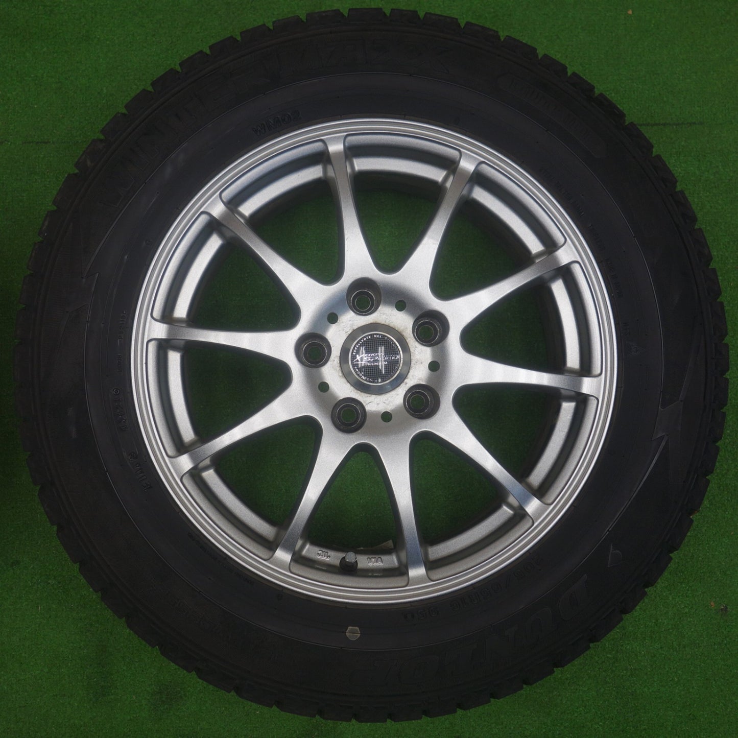 バリ溝！24年！9.5分★スタッドレス 205/65R16 ダンロップ ウインターマックス WM02 X CROSS SPEED PREMIUM クロススピード プレミアム 16インチ PCD114.3/5H★6040402KTス