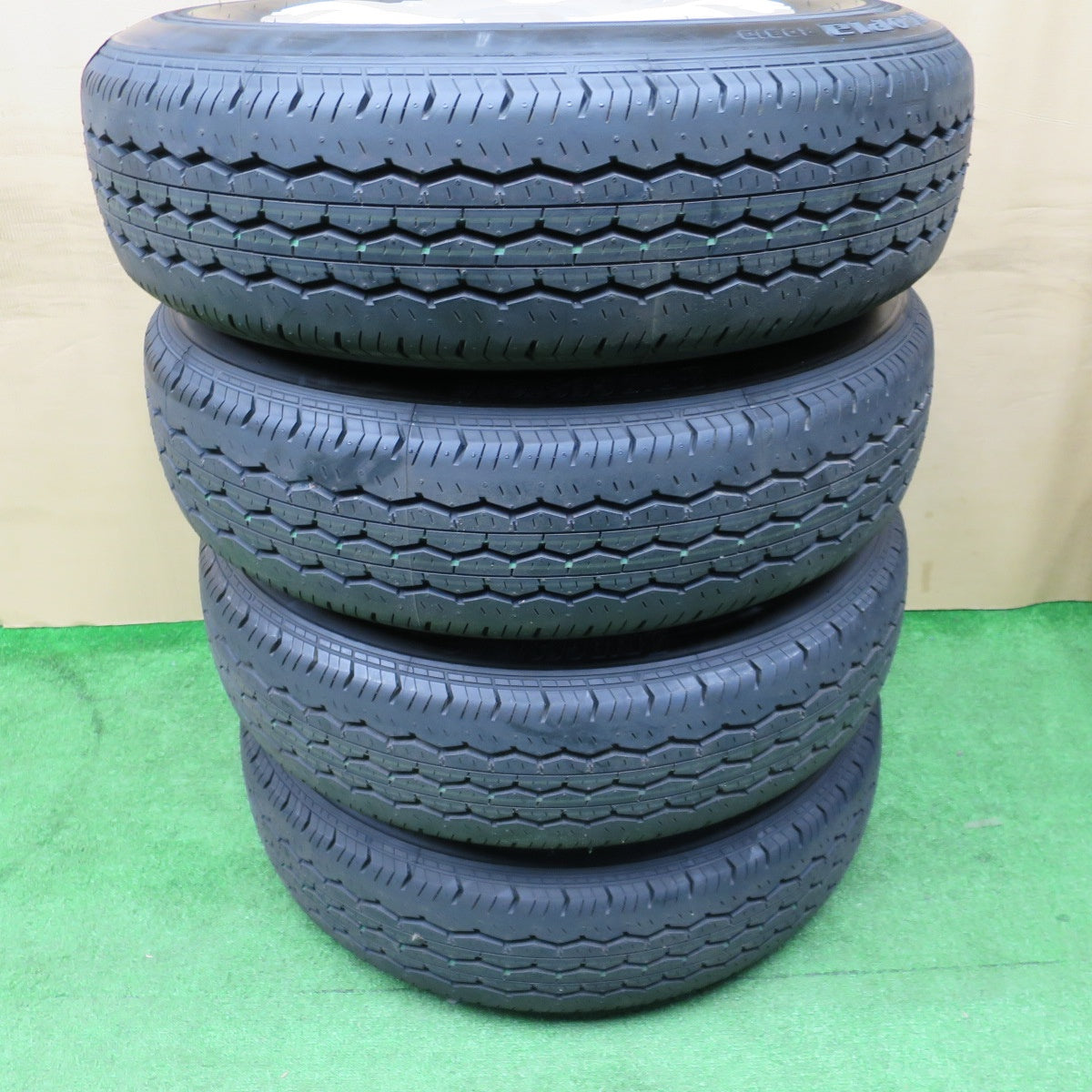 新車外し！22年★トヨタ 200系 ハイエース 純正 スチール 195/80R15 107/105N ブリヂストン エコピア RD613 15インチ PCD139.7/6H★6012203NKノ