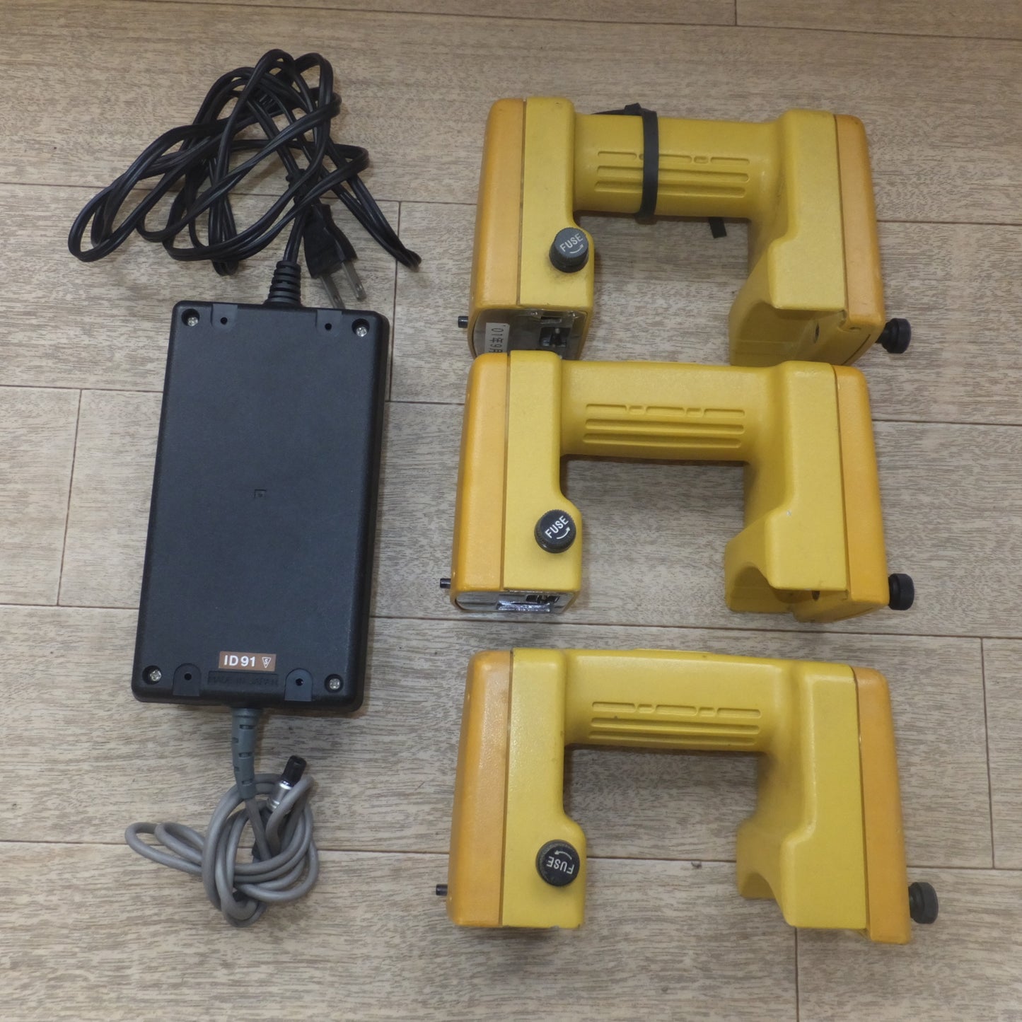 [送料無料] 現状品★トプコン TOPCON エレクトロニックトータルステーション グッピー GTS-310II　ELECTRONIC TOTAL STATION　バッテリー 4個★