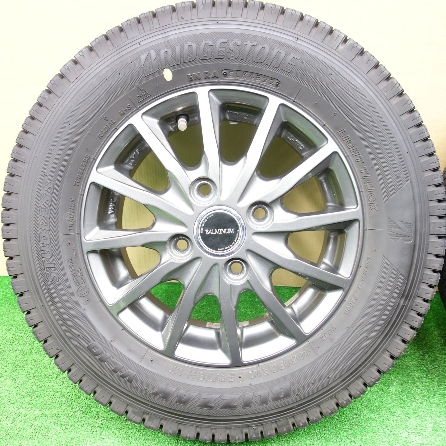 バリ溝！22年！キレイ！9.5分★スタッドレス 145/80R12 80/78N ブリヂストン ブリザック VL10 BALMINUM バルミナ AR12 12インチ PCD100/4H★5112102KTス