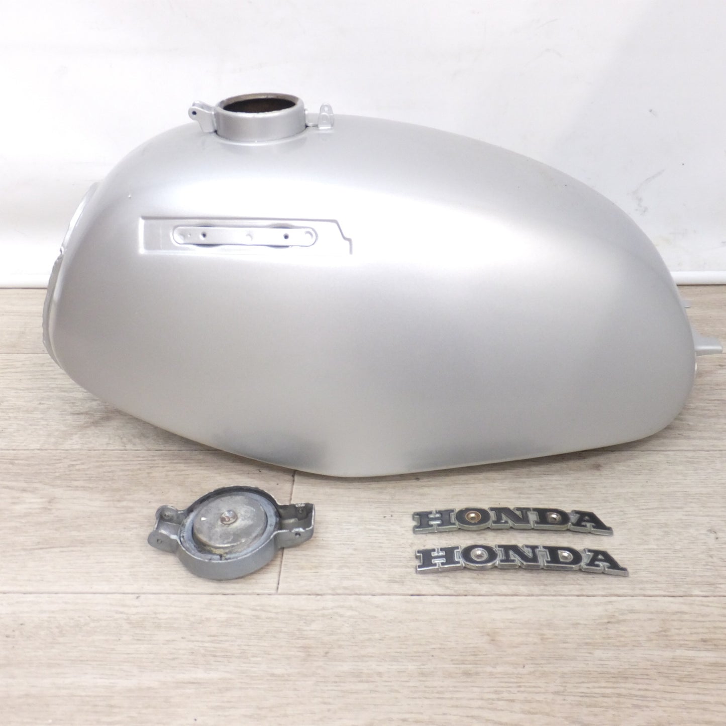 現状品★ホンダ HONDA 純正 ドリーム SL350 ガソリンタンク 形式 不明　旧車 当時物★ [送料無料]