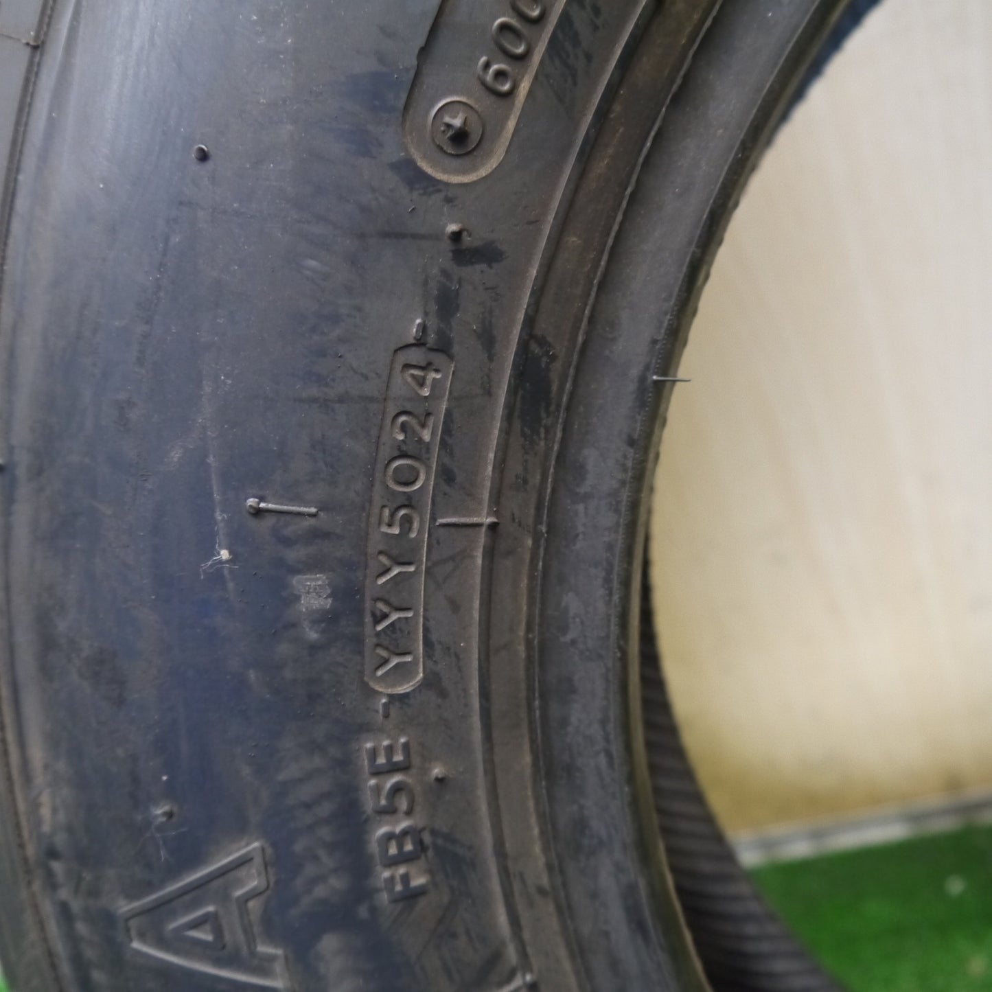 新車外し！24年！1本★トラック タイヤ 205/75R16 113/111N ヨコハマ SUPER STEEL RY108B 16インチ★6061904Hノタ