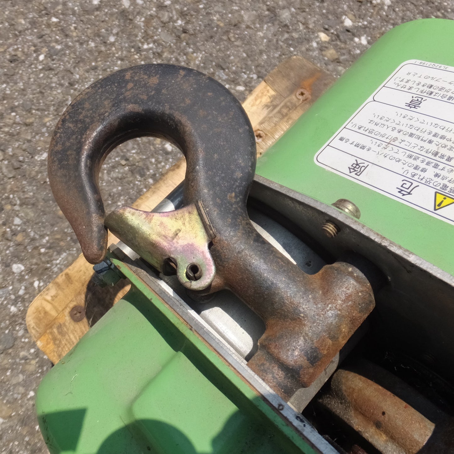 [送料無料] ジャンク★日立 HITACHI 電気チェーンブロック 1/6E2 150kg　LIFT 3m CHAIN φ6.3DT　200V 50/60Hz★