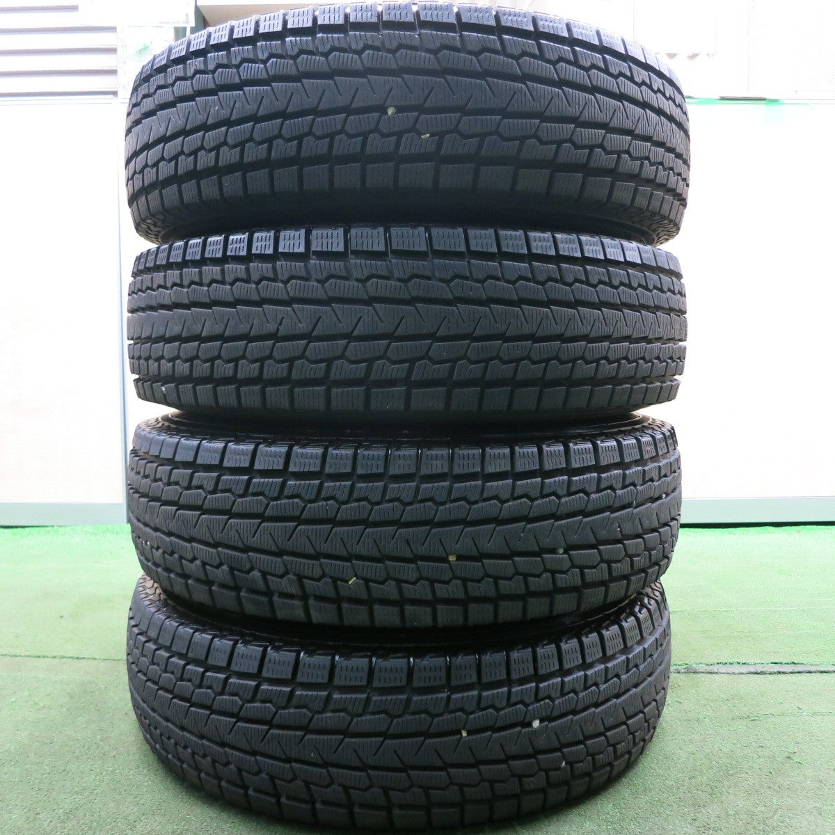 *送料無料* バリ溝！21年！キレイ！9.5分★シエラ 等 LEHRMEISTER LMG MS-9W 195/80R15 スタッドレス ヨコハマ アイスガード G075 レアマイスター MS9W PCD139.7/5H★4060101HAス