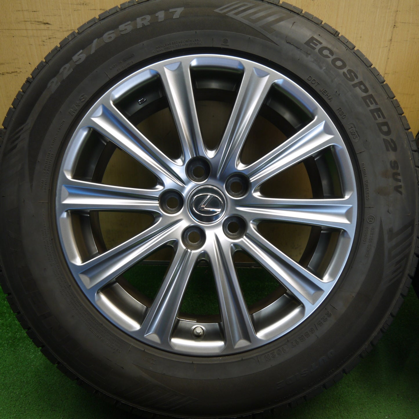 センサー付き！バリ溝！23年！キレイ！9.5分◎レクサス NX 純正 225/65R17 ミネルバ ECOSPEED2 SUV 17インチ PCD114.3/5H◎6070107Hノ
