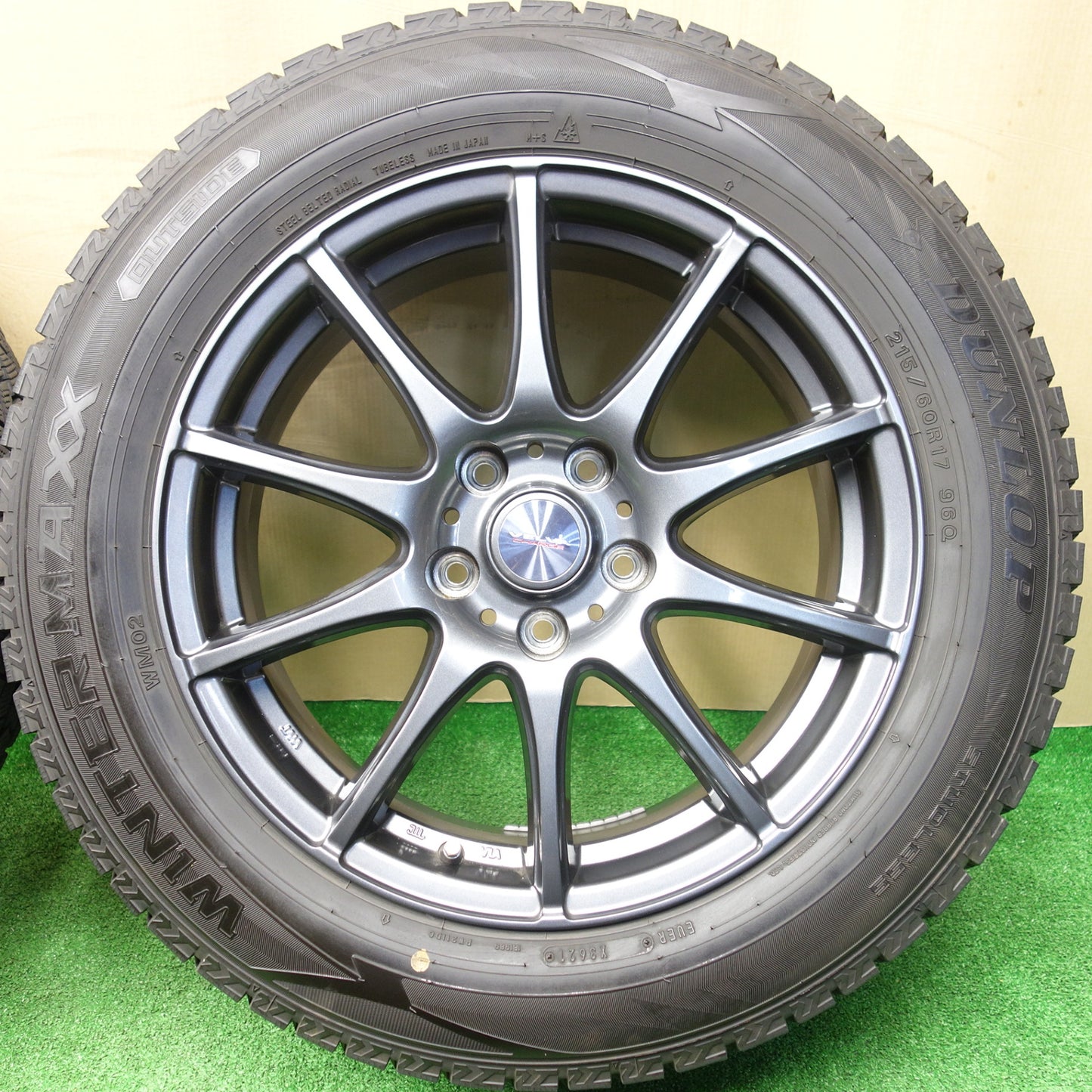 バリ溝！21年！キレイ！9.5分★スタッドレス 215/60R17 ダンロップ ウインターマックス WM02 VELVA CHARGE ヴェルヴァ 17インチ PCD114.3/5H★5121104KTス