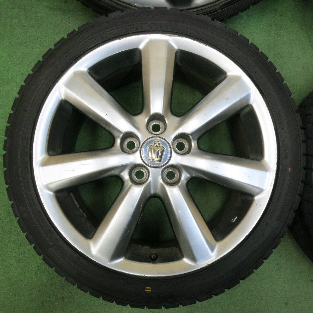 バリ溝！21年！9分★トヨタ 18 クラウン アスリート 純正 225/45R18 スタッドレス ダンロップ ウインターマックス WM02 18インチ PCD114.3/5H★5022805SYス
