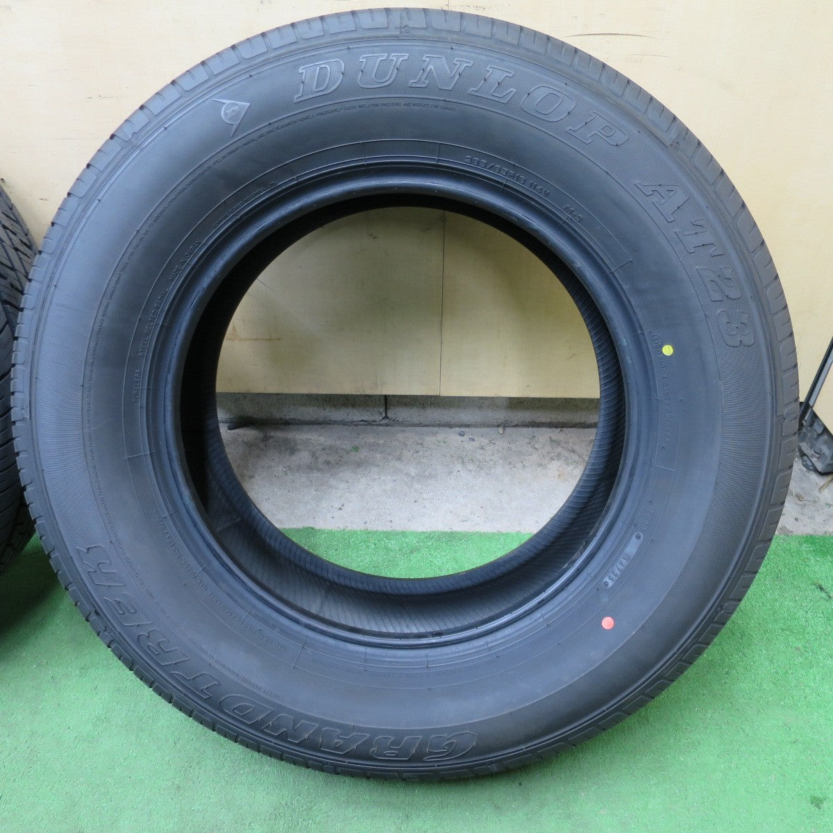 新車外し！25年★265/65R18 ダンロップ AT23 グラントレック タイヤ 18インチ ランクル 250 プラド 等★6020901NGノタ