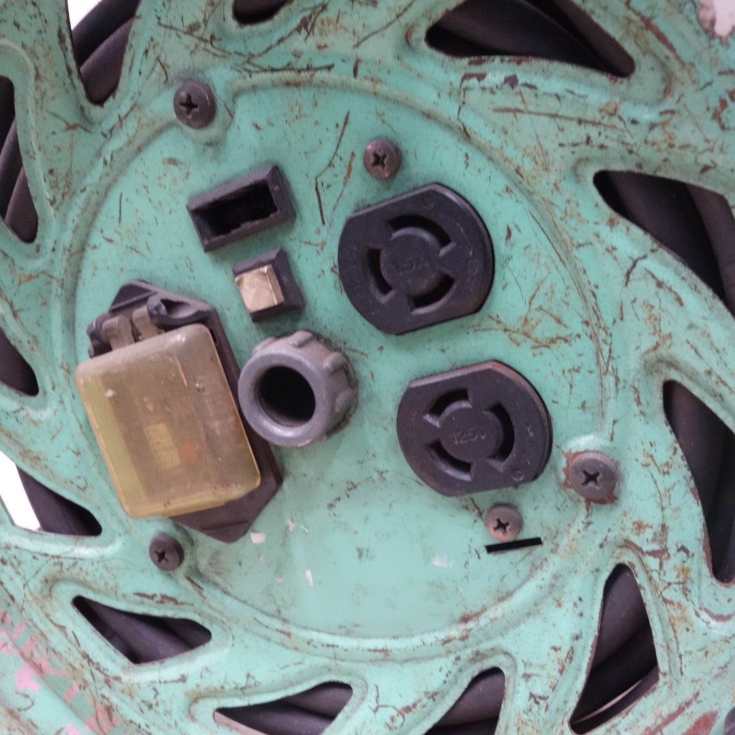 [送料無料] ◆日動 びっくリール 30m RND-EK30SL コードリール 電工 ドラム 屋内型 温度センサー付 ブレーカー付 ロック 引掛 式 緑 グリーン 100V②◆