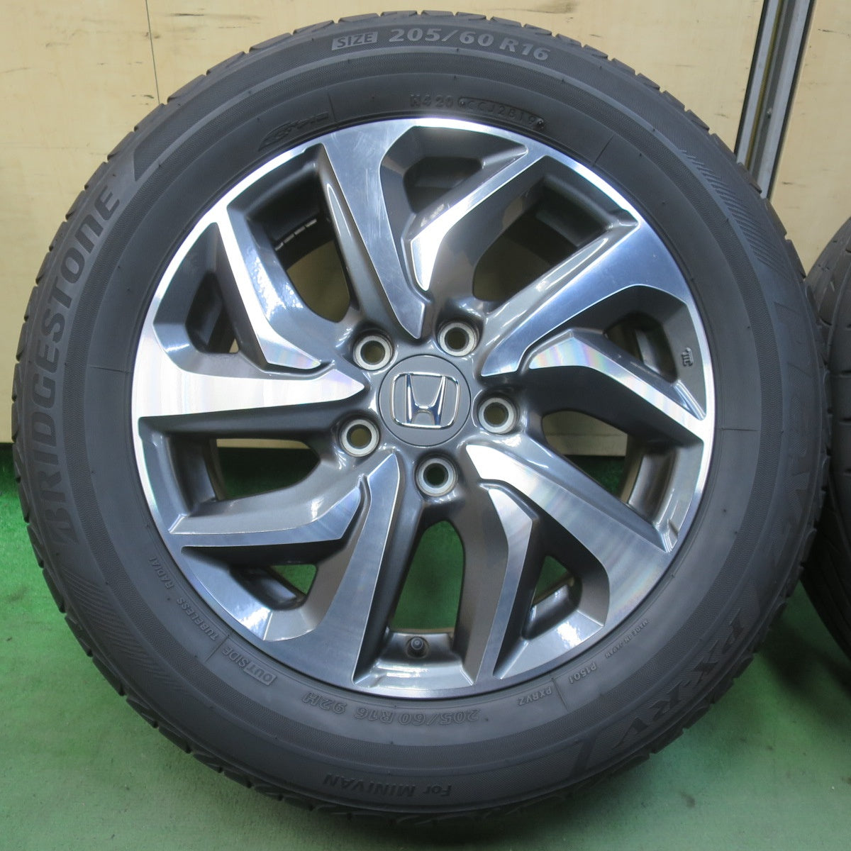 バリ溝！キレイ！9分◎ホンダ RP ステップワゴン スパーダ 純正 205/60R16 ブリヂストン プレイズ PX-RV 16インチ PCD114.3/5H◎6081104IMノ