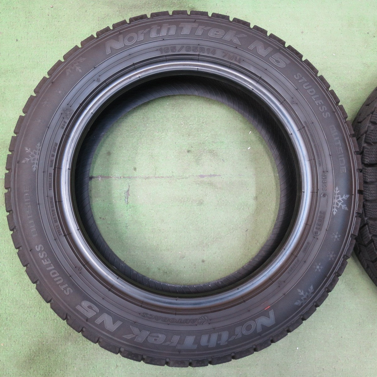 バリ溝！23年！9.5分★スタッドレス 165/65R14 オートバックス ノーストレック N5 タイヤ 14インチ タンク ルーミー 等★5101406イスタ