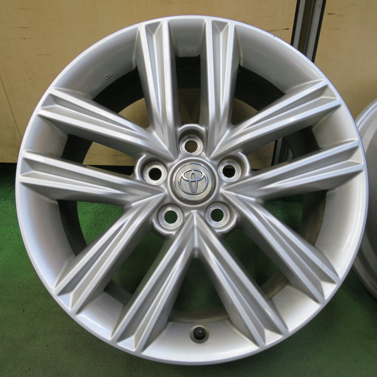 キレイ★トヨタ 210系 クラウン アスリート 純正 ホイール 17インチ 17×7.5J PCD114.3/5H★6072102NGホ