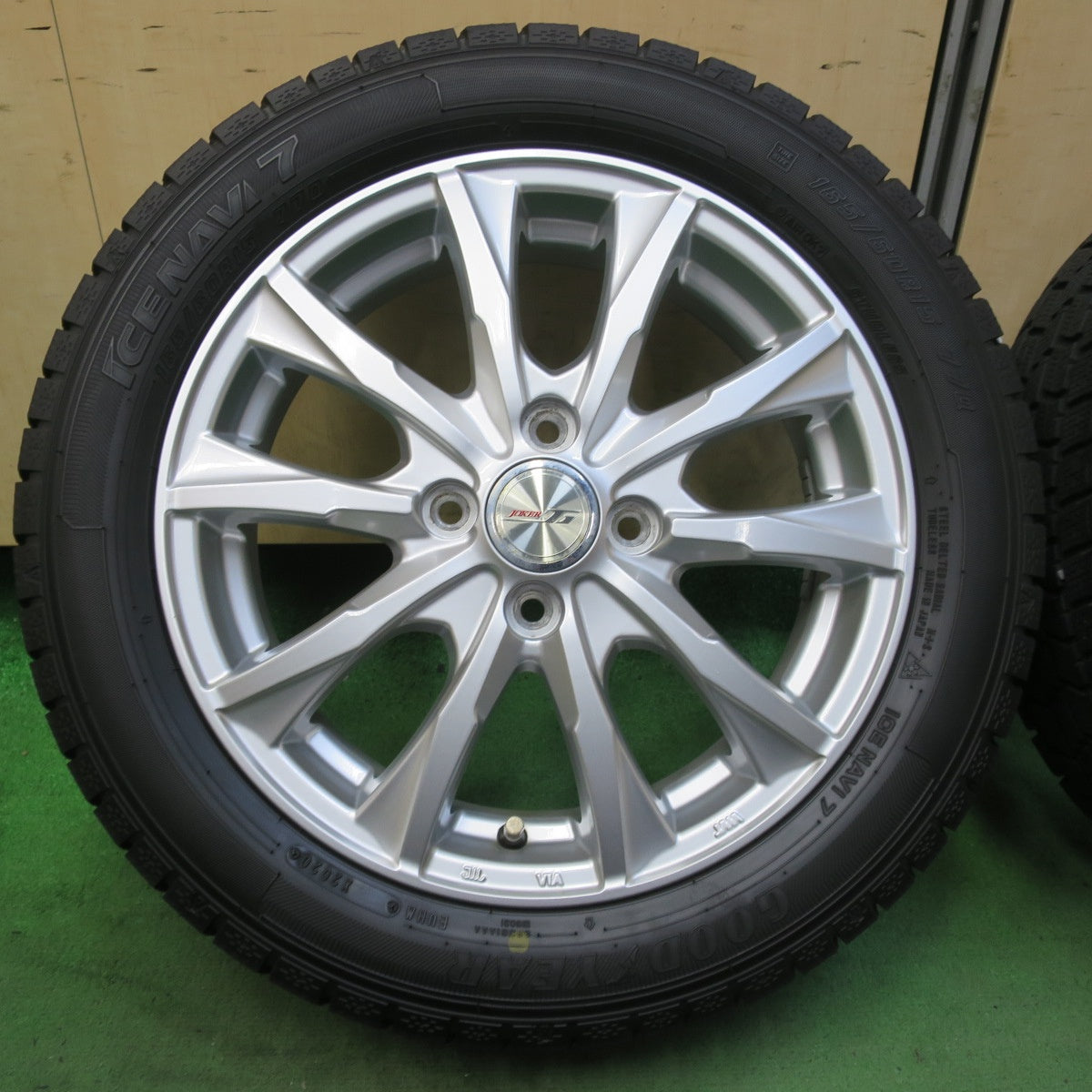 バリ溝！9分★スタッドレス 165/60R15 グッドイヤー アイスナビ7 JOKER ジョーカー 15インチ 軽サイズ PCD100/4H★5082803イス
