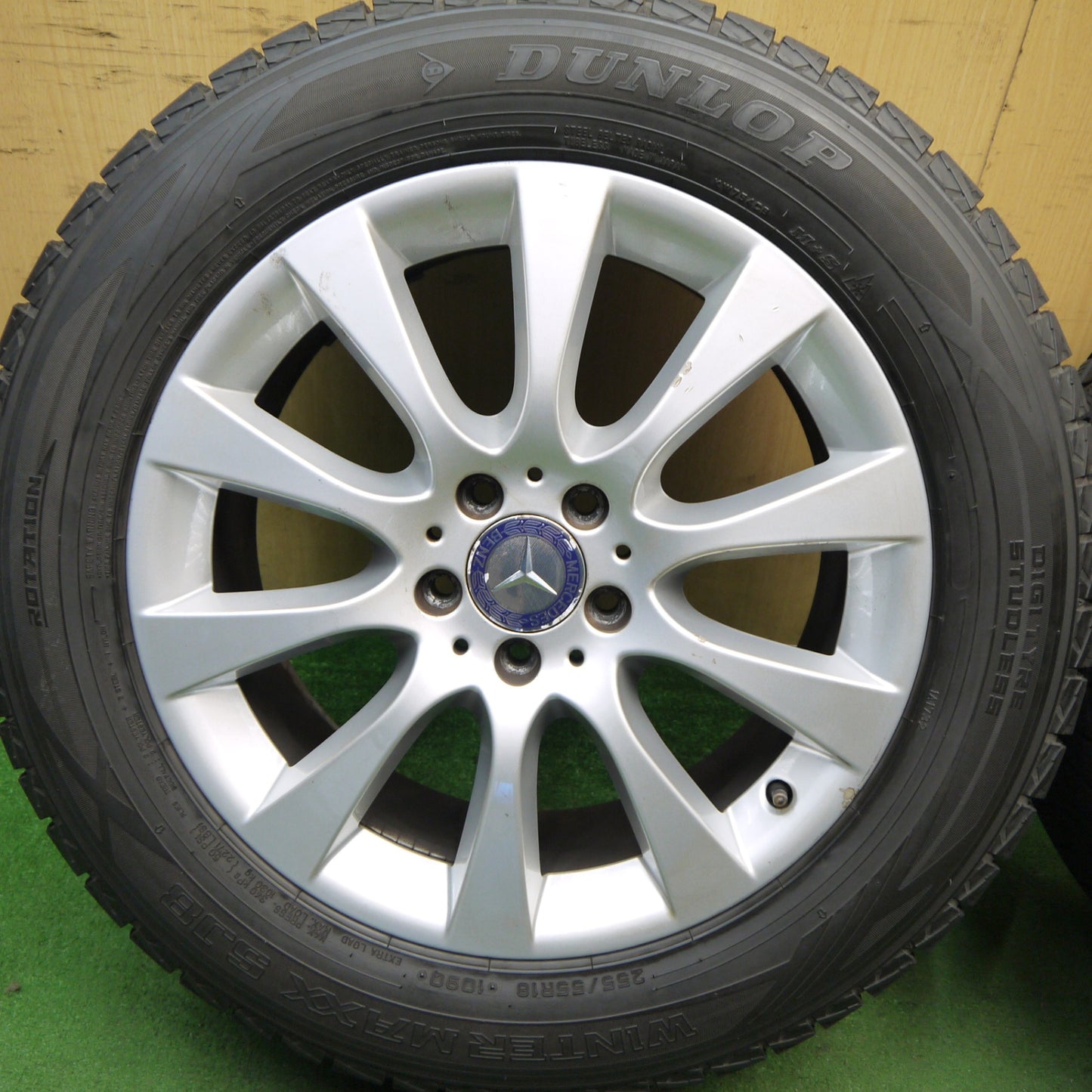 バリ溝！9.5分！2本★ベンツ W166 MLクラス GLEクラス 純正 255/55R18 スタッドレス ダンロップ ウインターマックス SJ8 18インチ PCD112/5H★5070203Hス