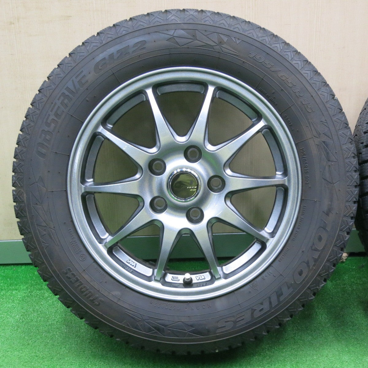 [送料無料] バリ溝！22年！キレイ！9.5分★スタッドレス 195/65R15 トーヨー オブザーブ GIZ2 ZACK JP-202 MONZA ザック 15インチ PCD114.3/5H★4102906NJス
