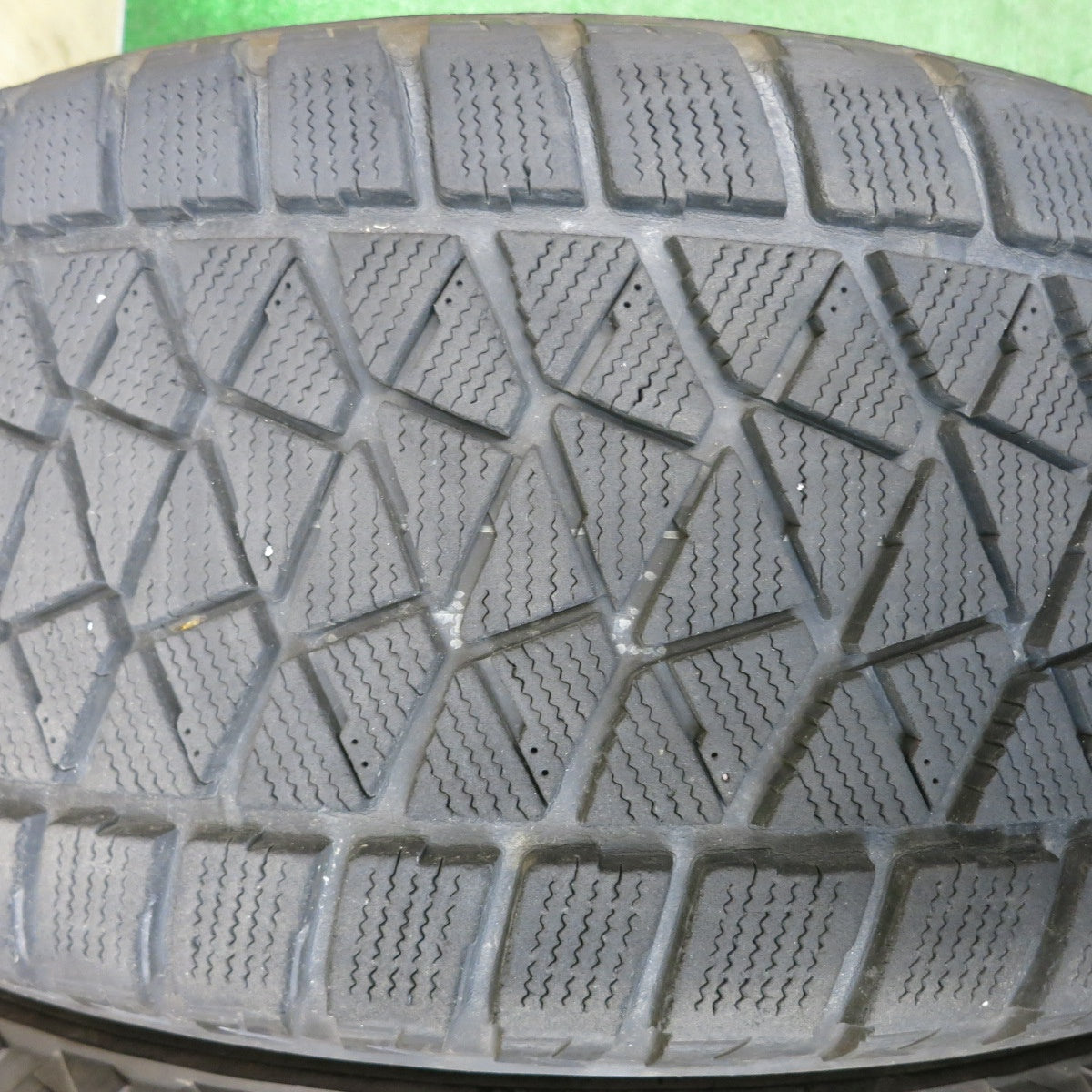 バリ溝！キレイ！8.5分◎レクサス LX 570 純正 285/50R20 スタッドレス ブリヂストン ブリザック DM-V2 20インチ PCD150/5H◎6062501HAス