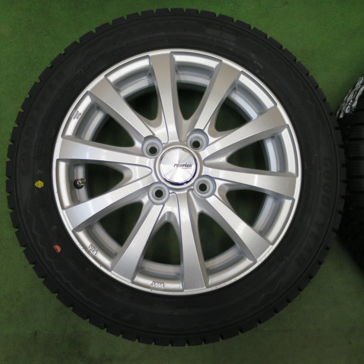 未使用！26年◎スタッドレス 155/65R14 グッドイヤー アイスナビ8 ravrion RS01 ラブリオン 14インチ PCD100/4H◎6102004NGス