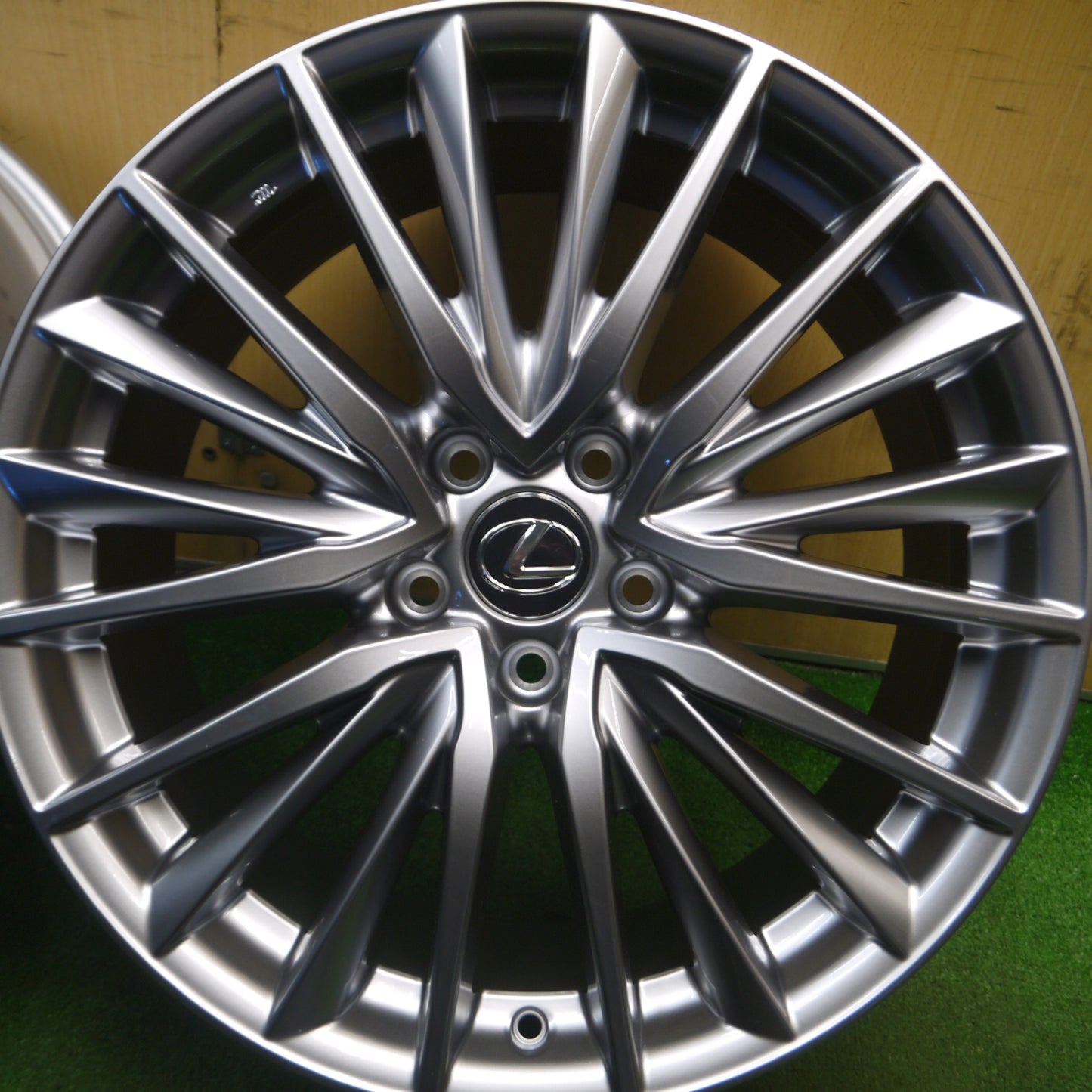 [送料無料] 新車外し★レクサス IS バージョンL 純正 ホイール 19インチ 19×8.5J PCD114.3/5H★5021407Hホ