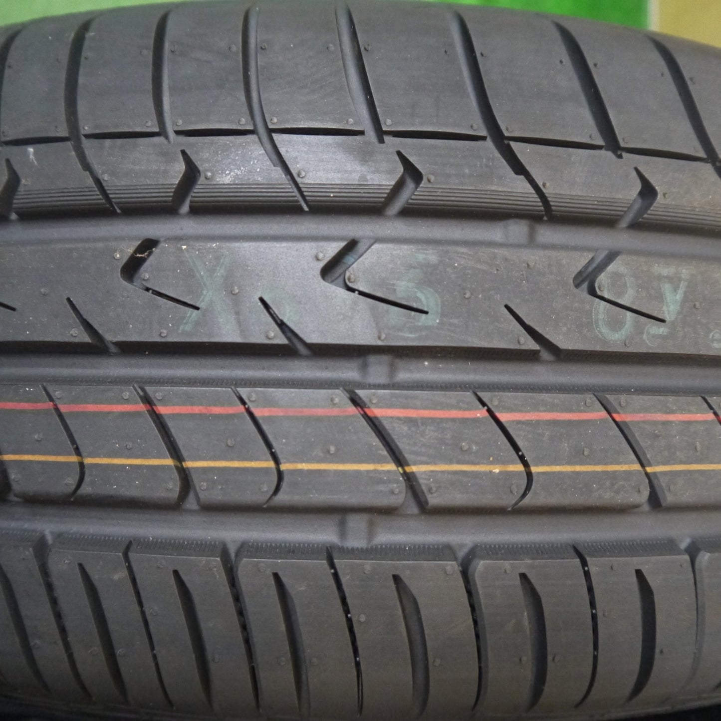 新車外し★215/65R16 トーヨー トランパス MPZ タイヤ 16インチ アルファード ヴェルファイア 等★5121507Hノタ