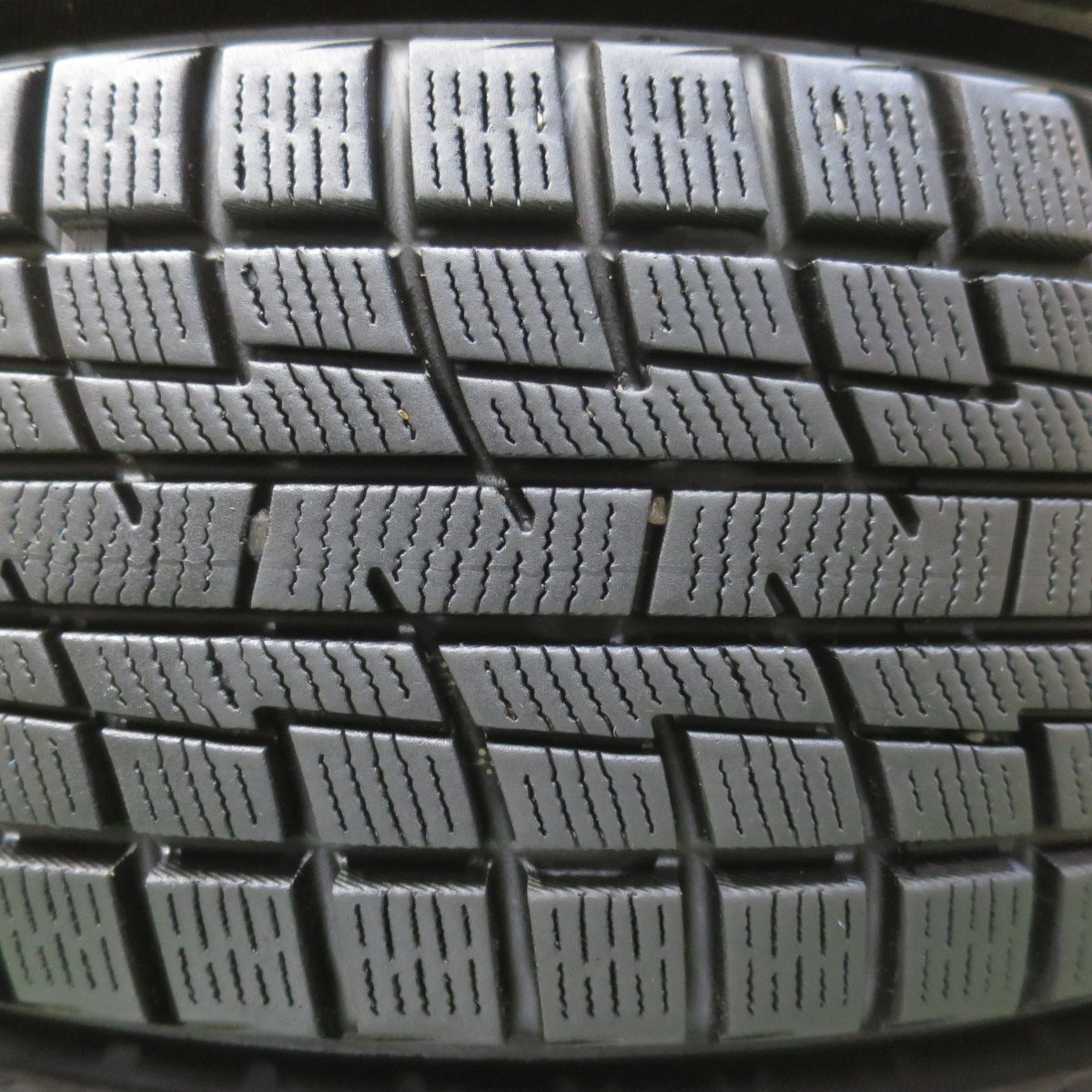 バリ溝！24年！9.5分◎スタッドレス 155/65R14 プラクティバ アイス BP02 ヨコハマ Fang ファング 14インチ PCD100/4H◎6070804イス