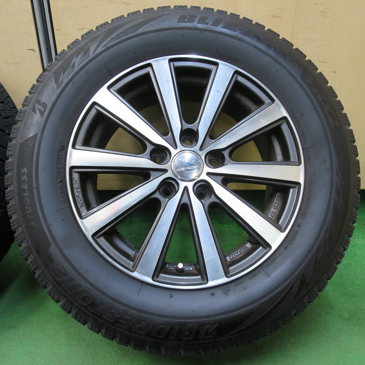 [送料無料] 4本価格★スタッドレス 215/65R16 ブリヂストン ブリザック VRX2 SMACK ENKEI スマック エンケイ 16インチ PCD114.3/5H★5010310イス
