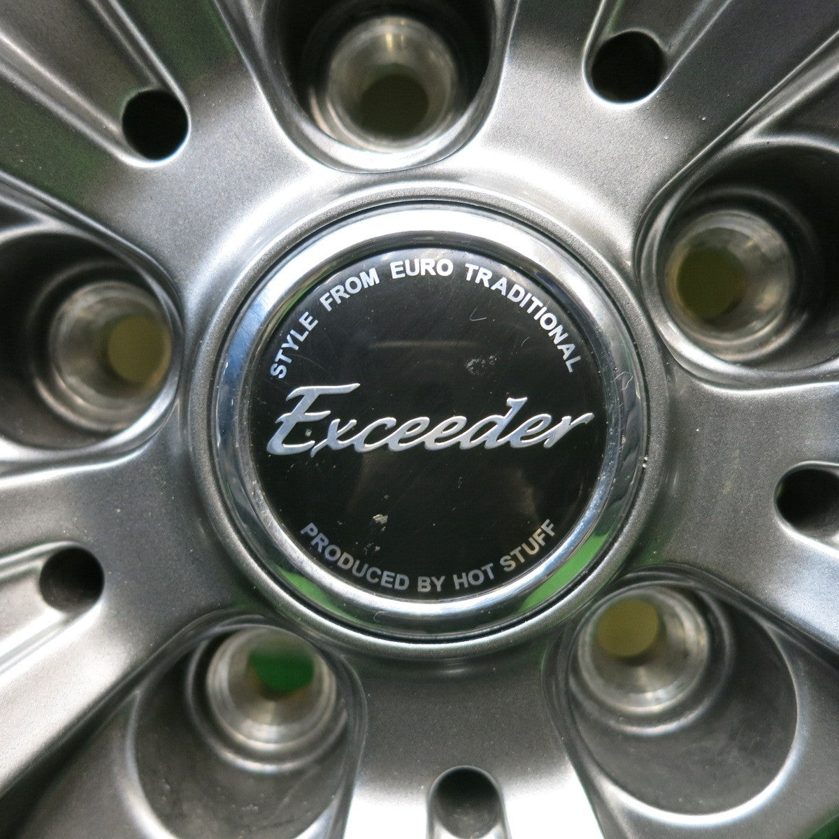 バリ溝！24年！キレイ！ほぼ10分★スタッドレス 225/55R19 カプセン Snowshoes AW33 Exceeder エクシーダー 19インチ PCD114.3/5H★5122503HAス