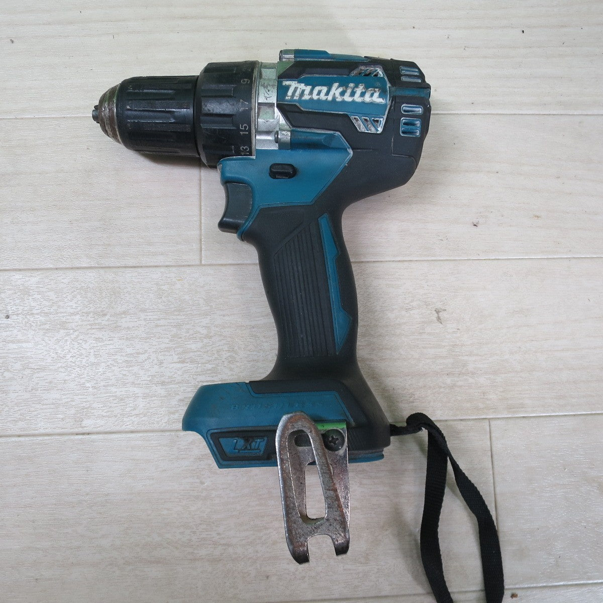 [送料無料] ☆マキタ 充電式 ドライバドリル DF484D 電動 工具 18V makita コードレス ケース 本体のみ☆