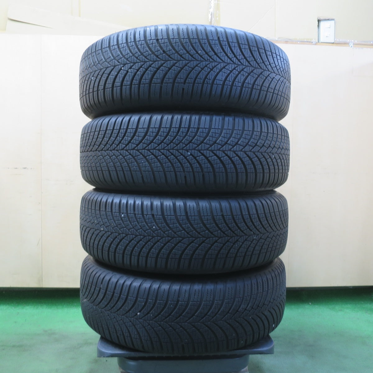 バリ溝！22年！8.5分★日産 C26 セレナ 純正 195/60R16 グッドイヤー Vector 4Seasons Gen-3 オールシーズン 16インチ PCD114.3/5H★6050806イス