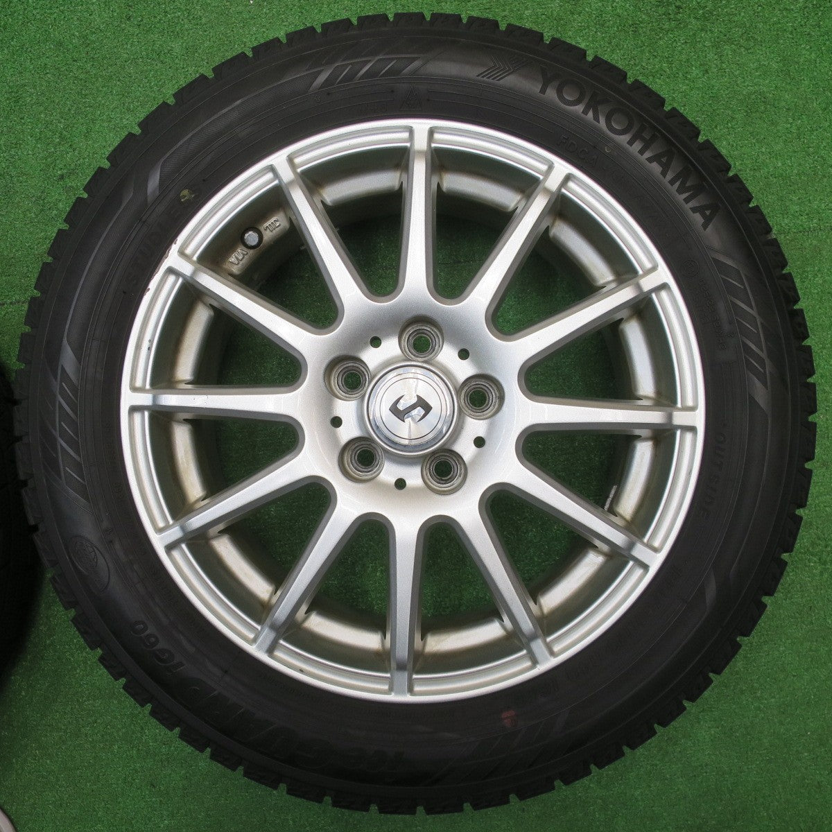 バリ溝！22年！9.5分★シエンタ 等 185/60R15 スタッドレス ヨコハマ アイスガード iG60 社外 アルミ 15インチ PCD100/5H★5110504NJス