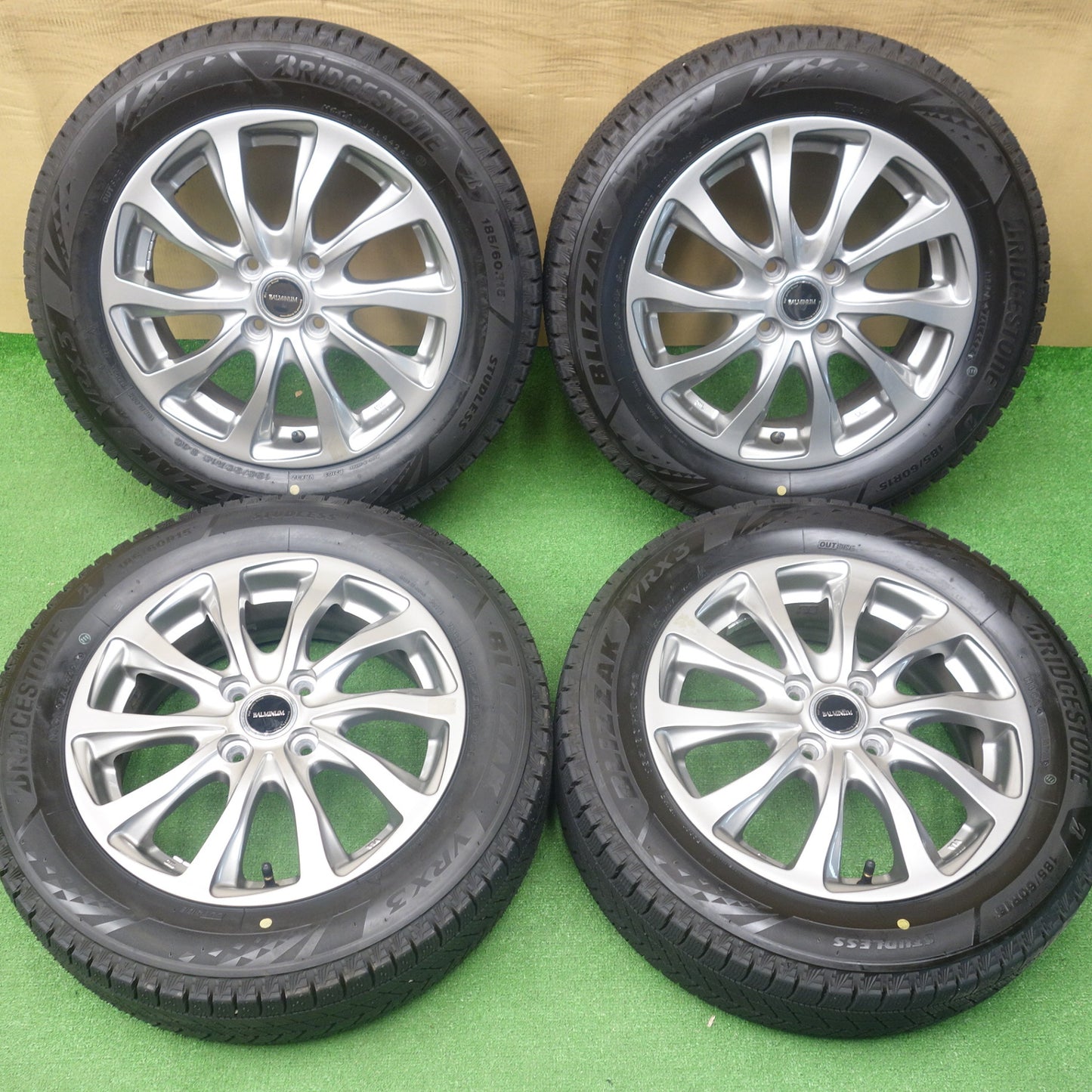超バリ溝！24年！ほぼ10分◎スタッドレス 185/60R15 ブリヂストン ブリザック VRX3 BALMINUM TR10 バルミナ 15インチ PCD100/4H◎6062003KTス