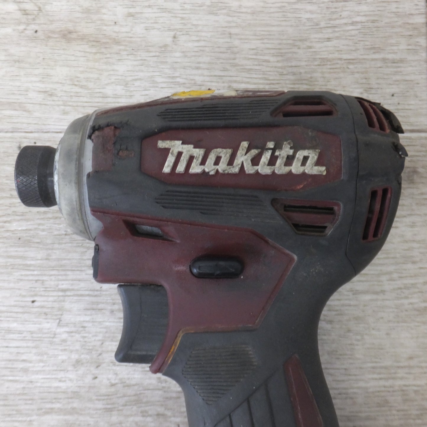 ジャンク★マキタ makita 充電式インパクトドライバ TD172D 18V 本体のみ★ [送料無料]