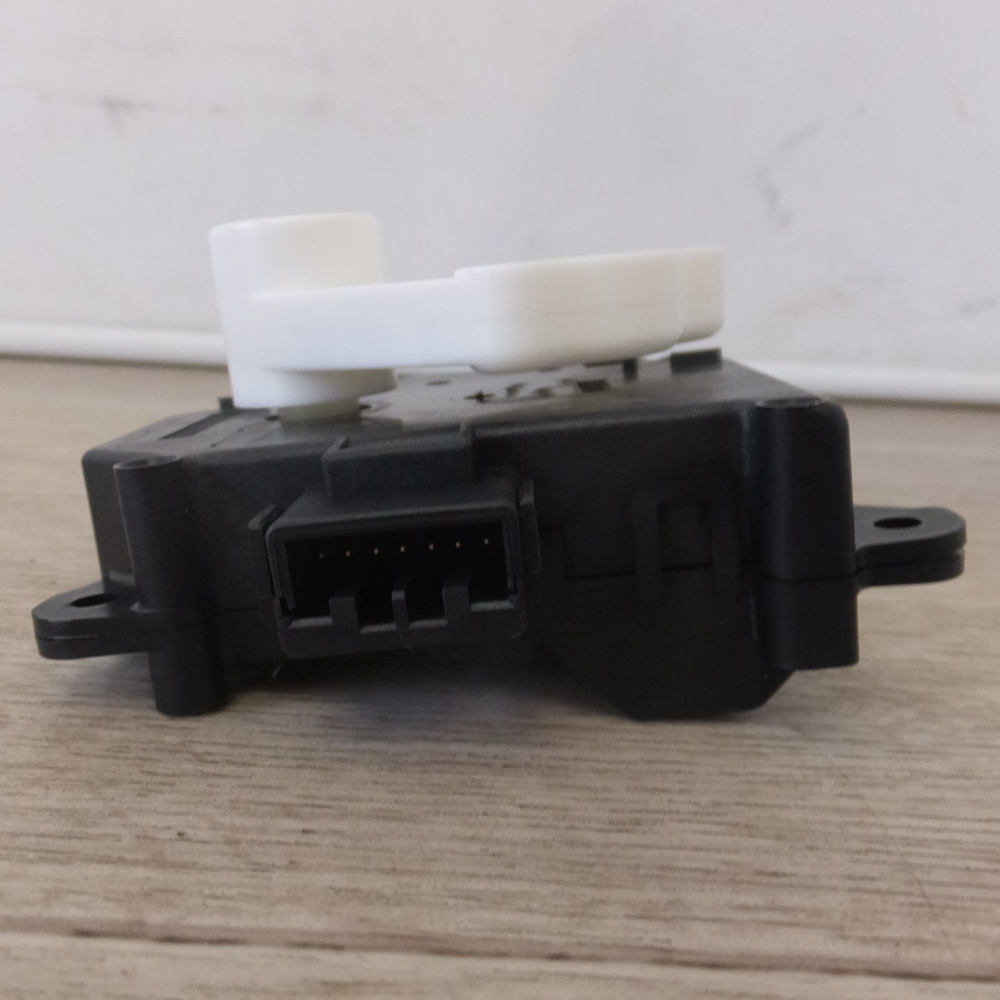 未使用★ホンダ HONDA 純正 N-BOX JF1 JF2 エアコンモードモーター 79140-TY0-942★ [送料無料]