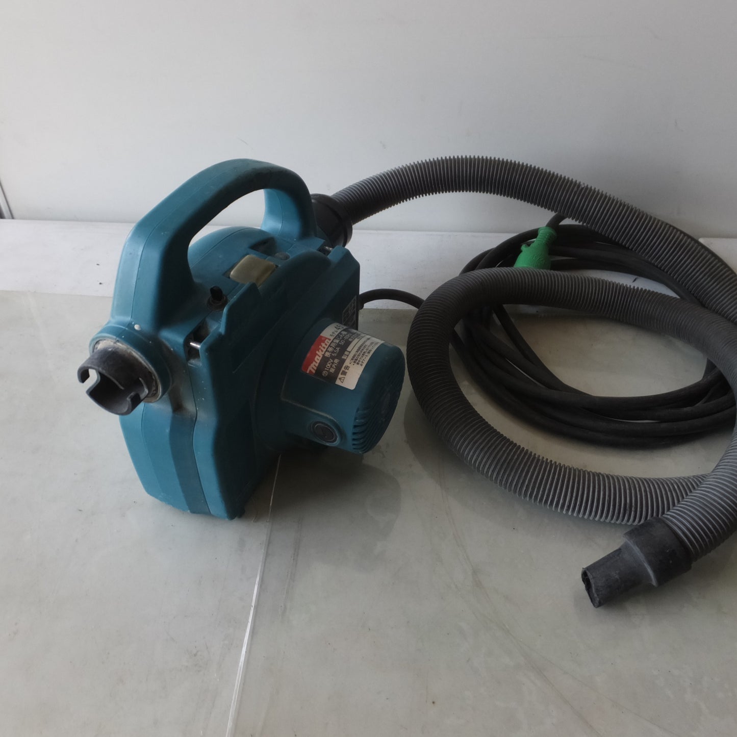 [送料無料] ◆マキタ 携帯用 集じん機 屋内用 100V 451 ダストバッグ付き 電動 工具◆
