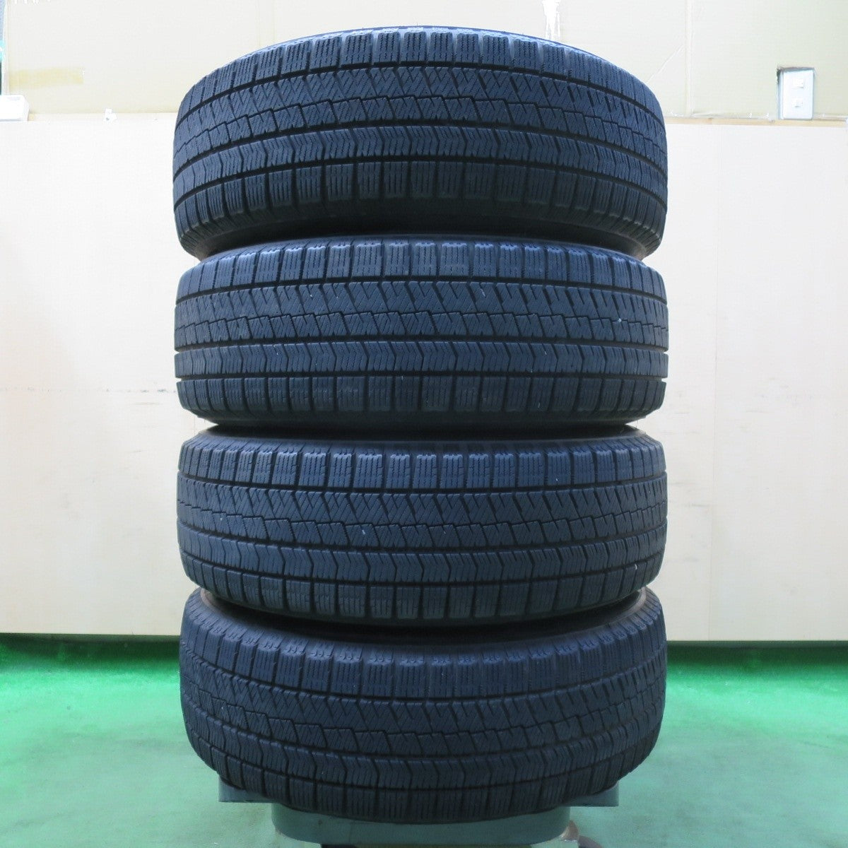 キレイ！21年★スタッドレス 195/65R15 ブリヂストン ブリザック VRX2 BALMINUM バルミナ 15インチ PCD114.3/5H★5013107イス