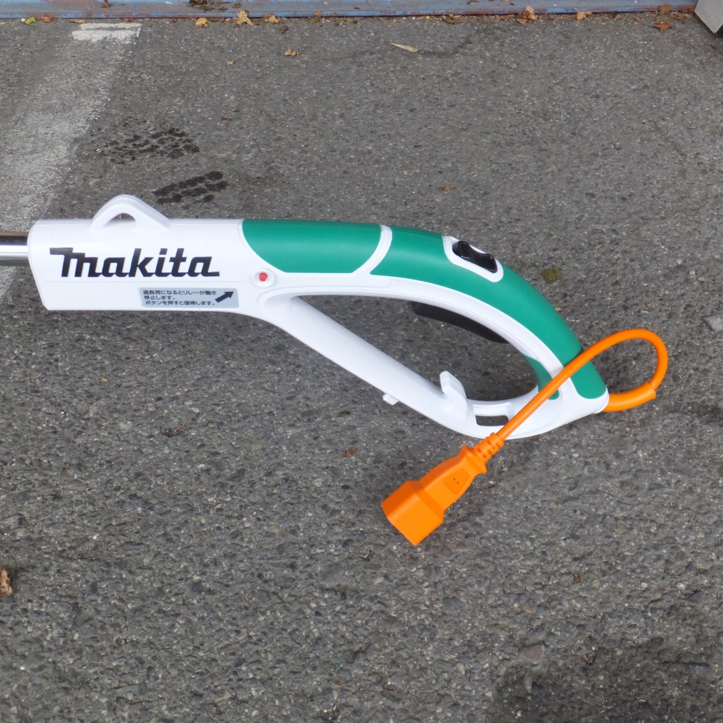 [送料無料] 岐阜発 キレイ★マキタ makita 電気草刈機 MUR1600N　100V～ 3.4A 50-60Hz 320W★